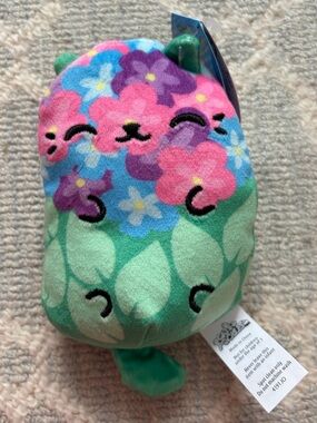 Cats vs Pickles - Hydrangea